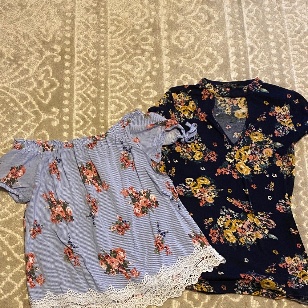 Pinc Navy Floral Top